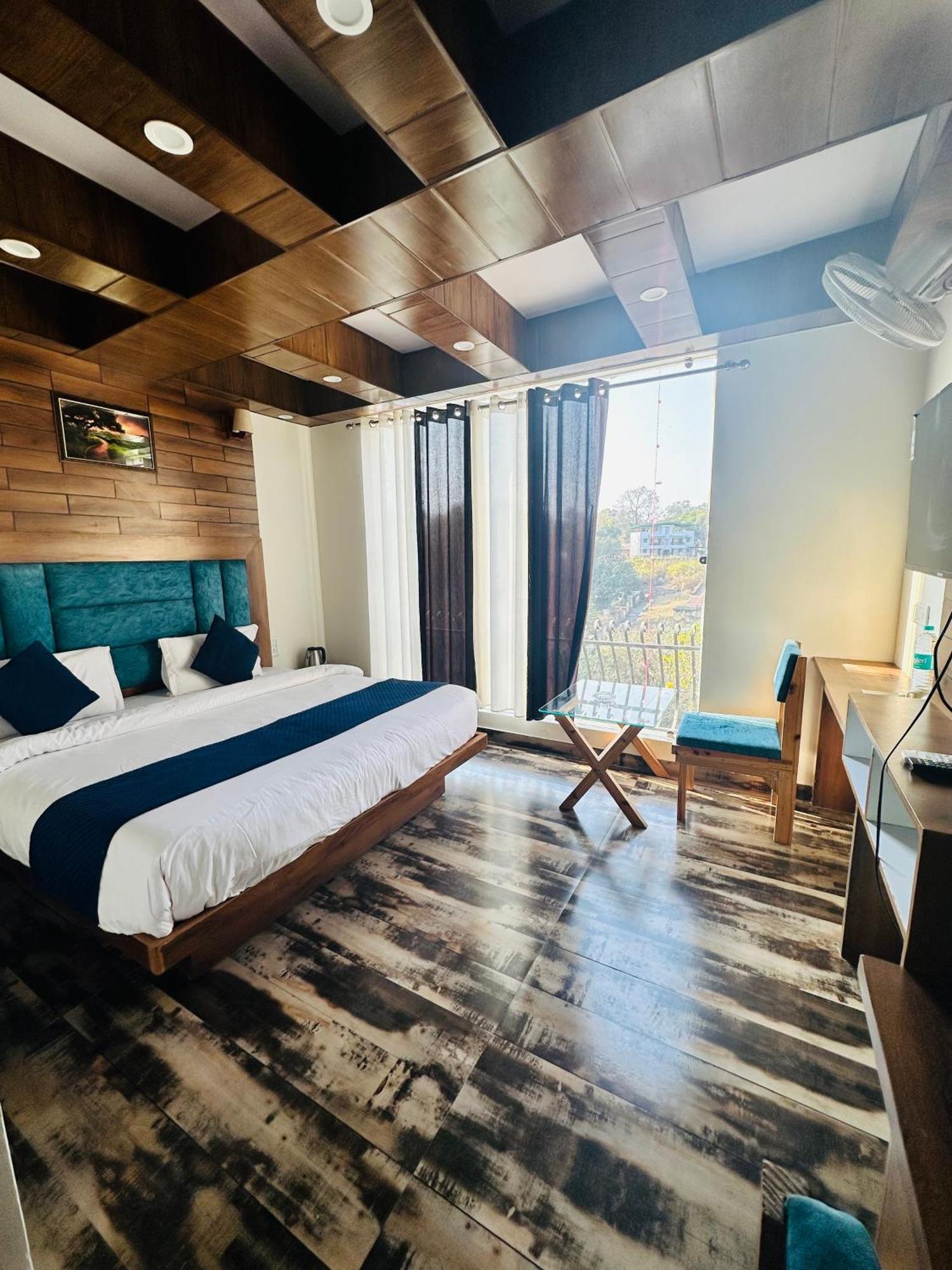 Hotel Royal Orbit By Arony Hospitality Dehradun Exterior photo