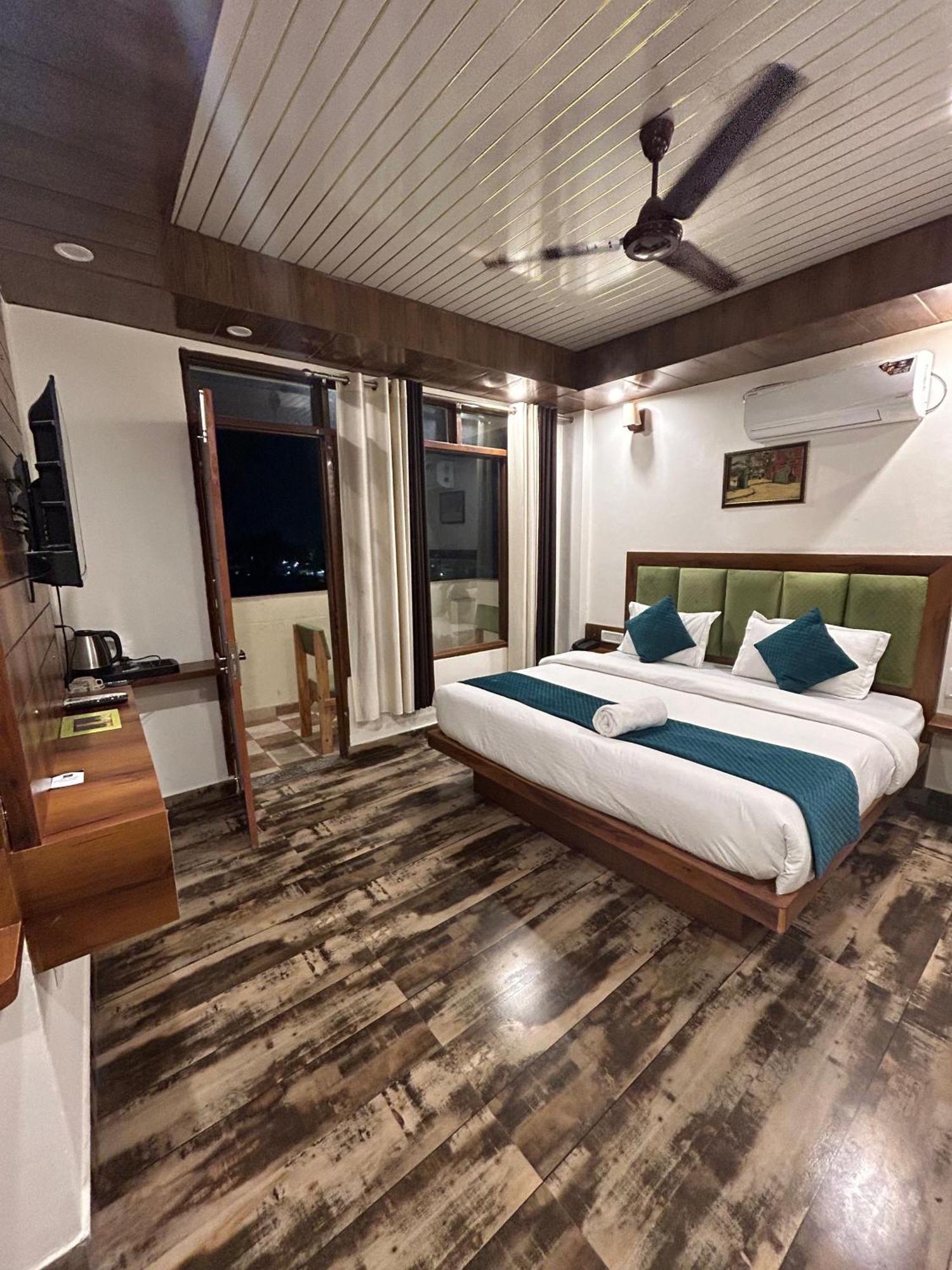 Hotel Royal Orbit By Arony Hospitality Dehradun Exterior photo