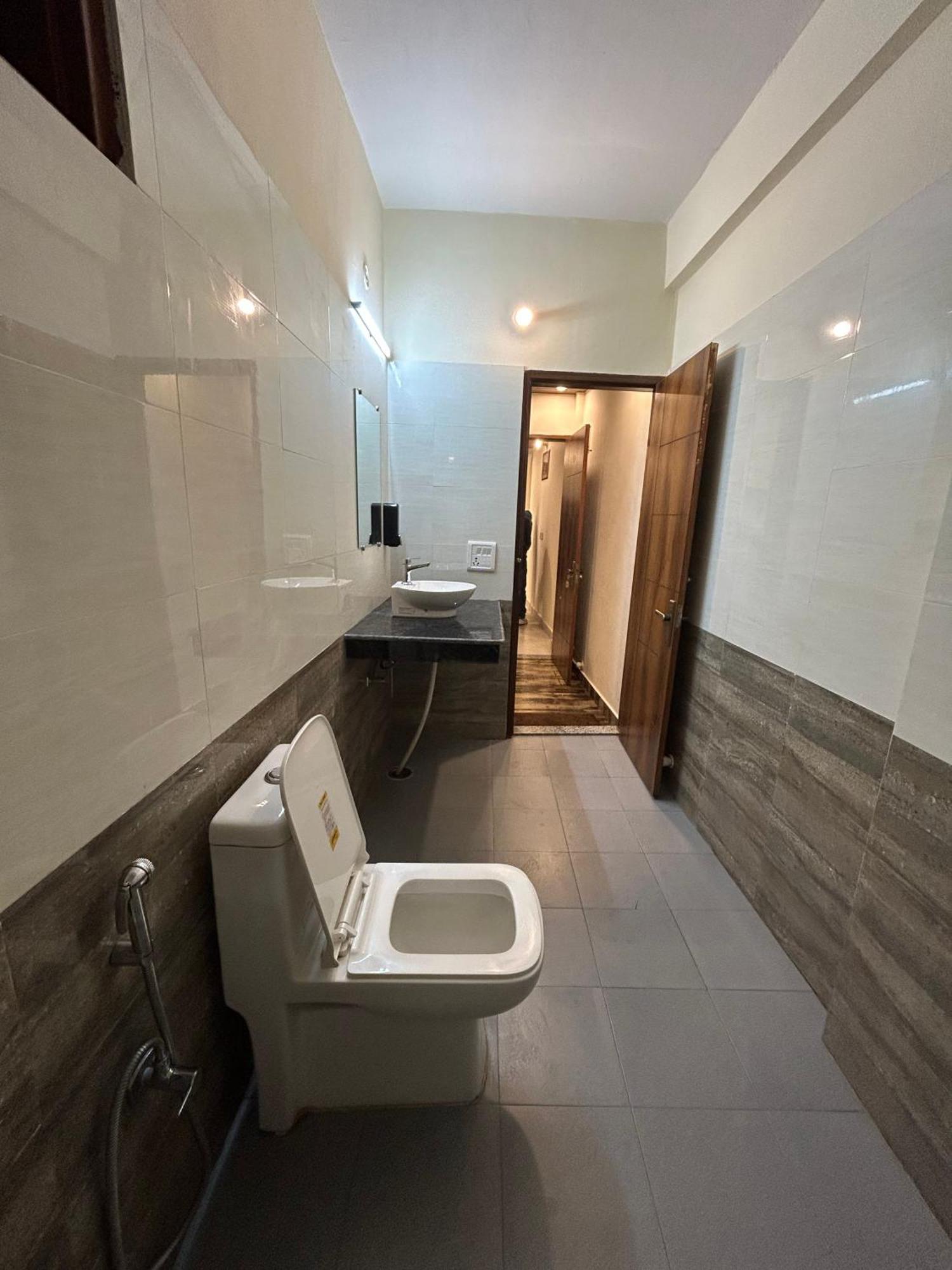Hotel Royal Orbit By Arony Hospitality Dehradun Exterior photo