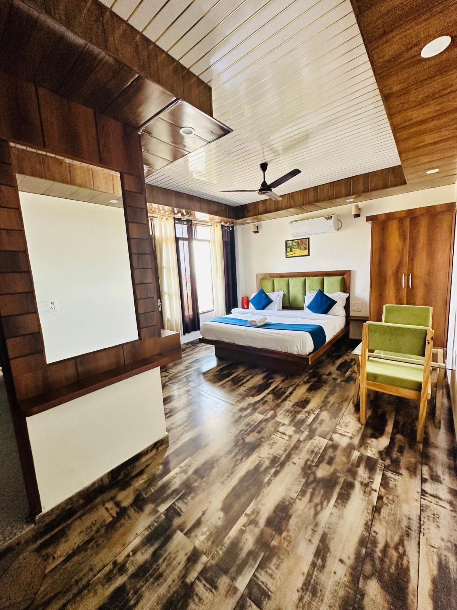 Hotel Royal Orbit By Arony Hospitality Dehradun Exterior photo