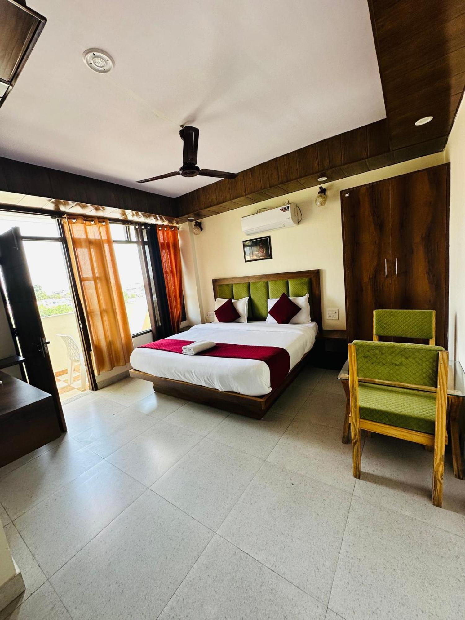 Hotel Royal Orbit By Arony Hospitality Dehradun Exterior photo